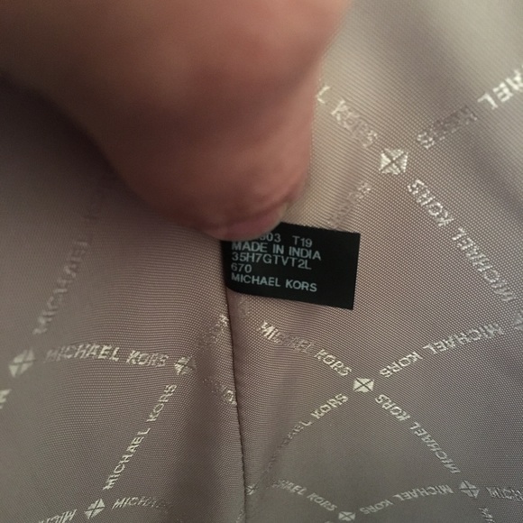 Michael kors medium carryall tote & wallet - Picture 5 of 6